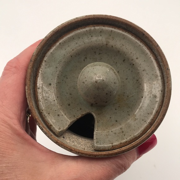 Studio Pottery Honey Pot Sugar Pot Signed Stoneware - Picture 3 of 8